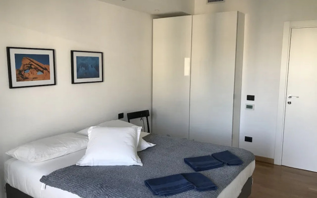 Feel at Home Apartments & Rooms
