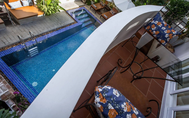 VMANSION Boutique Hotel