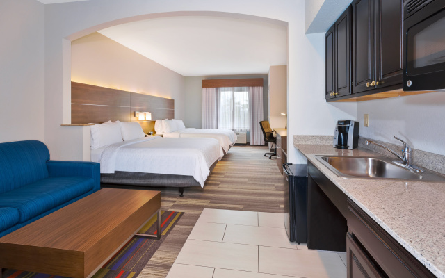 Holiday Inn Express & Suites Warminster - Horsham by IHG
