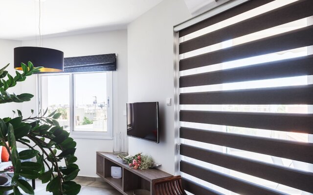 Levanco City Sea Business Suite