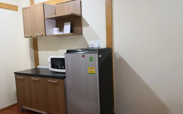 Choke-Set-Thee House