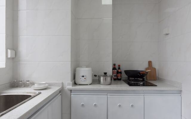 Qing Apartment Spring Heartbeat