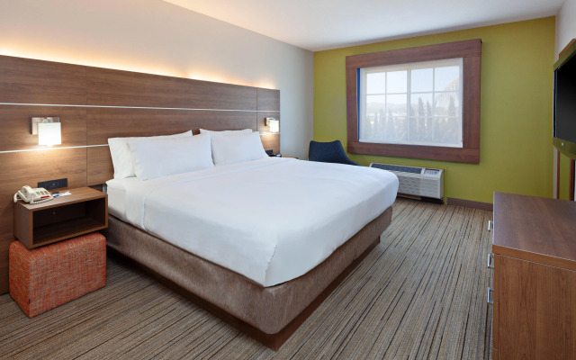 Holiday Inn Express Hotel & Suites San Diego-Escondido by IHG