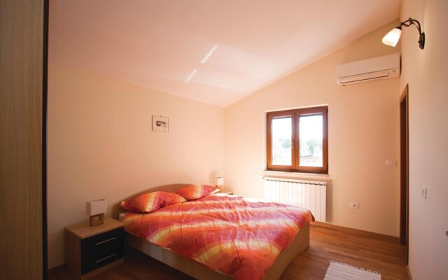 Nice Home in Vodnjan With Wifi and 4 Bedrooms