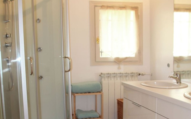 Gorgeous Villa in Montcaret With Private Swimming Pool