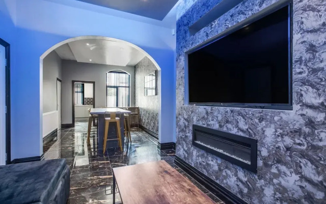 Mixies Manor Sasco Apartments