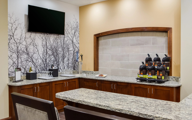Staybridge Suites Des Moines Downtown by IHG