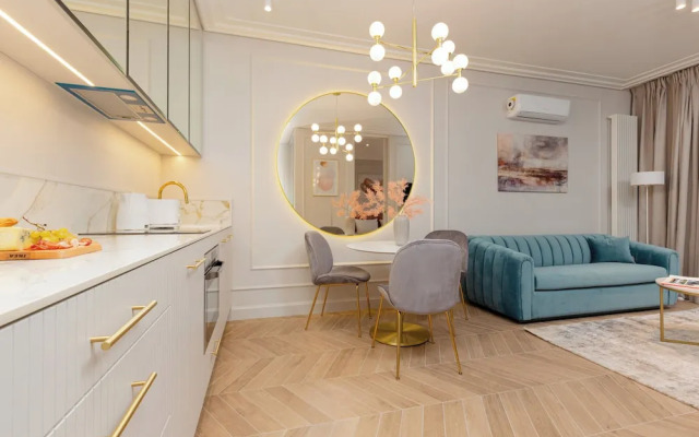 Mennica Amazonit by Renters Prestige