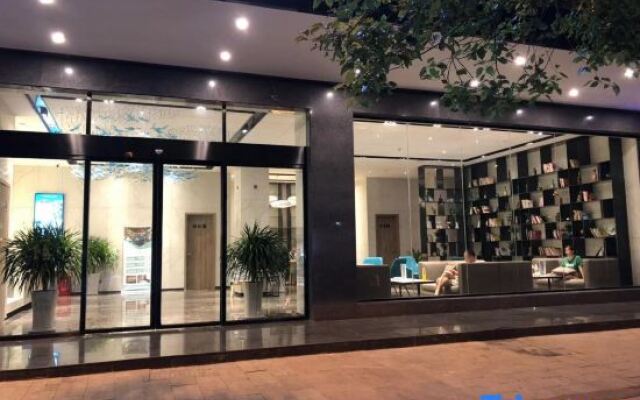 Sanyuan Hotel (Wuling Square)
