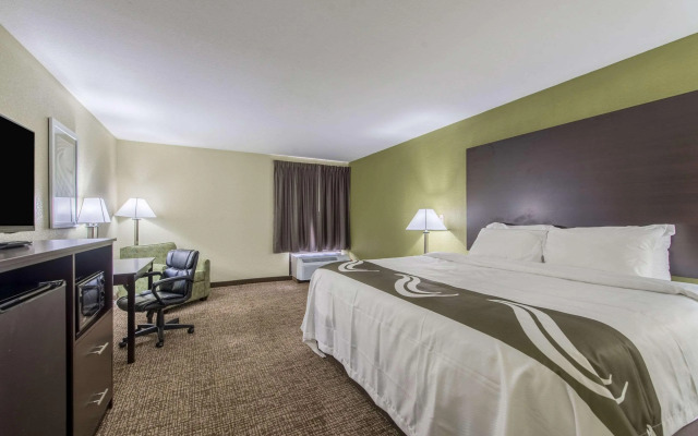 Quality Inn & Suites Hotel Muncie