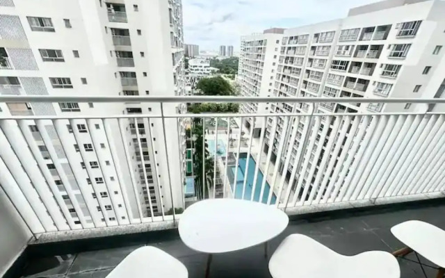 Scenic Valley View Residence