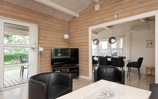 10 Person Holiday Home in Juelsminde-by Traum