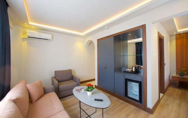 Eyfel Hotel