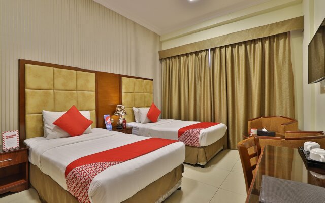 OYO 101 Click Hotel