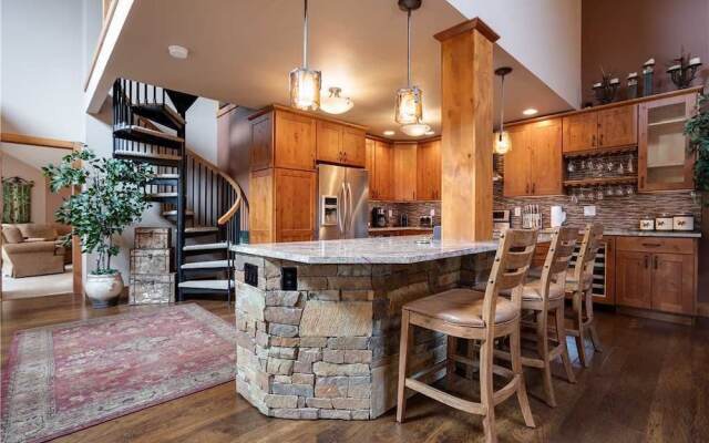 Churchill Lodge Grande