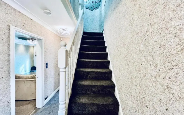 Manchester Sweet Home - Spacious 7BR House