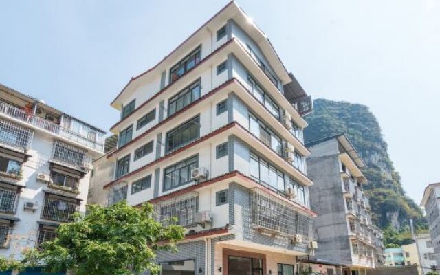 Yangshuo whitehill inn