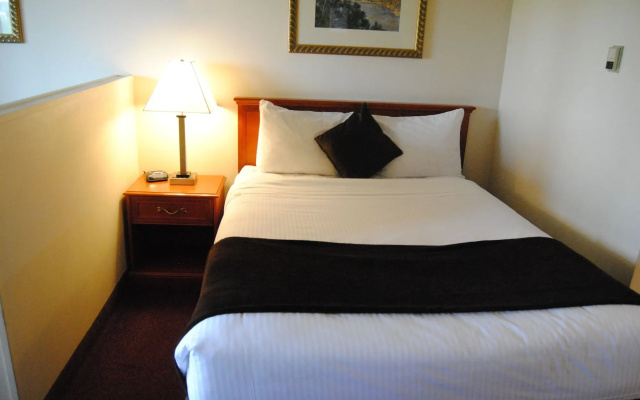 Economy Inn