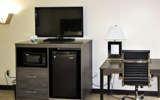 La Quinta Inn & Suites by Wyndham Fayetteville I-95