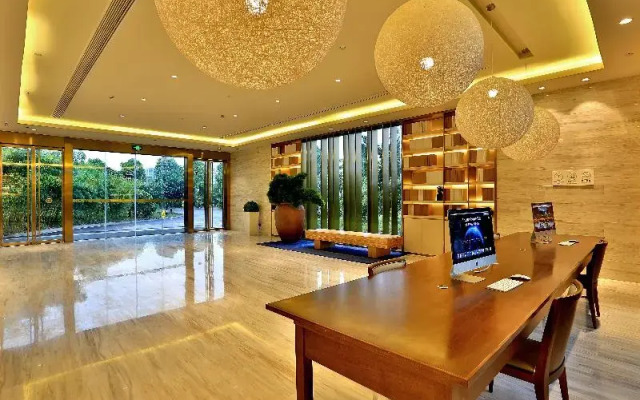 Ji Hotel (Hangzhou Xiaoshan Airport)