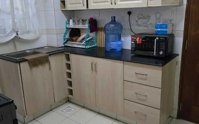 Lux Suites Astrol Apartments Garden City