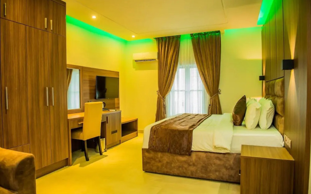 Pinnatech Suites