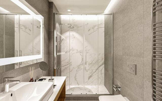 One Bedroom Apartment with Private Garden