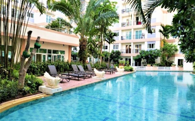 "park Lane Pattaya With Large Lagoon Swimming Pool"