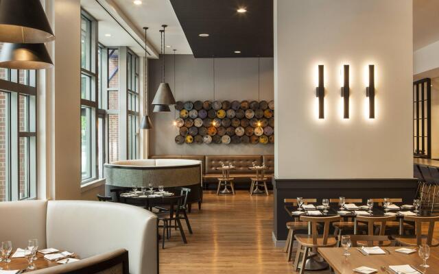 Le Méridien Boston Cambridge