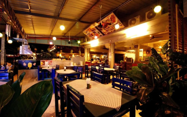 Seabox Khaolak Hostel