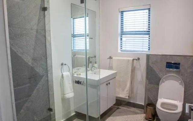 uSHAKA WATERFRONT - PALATIAL PRIVATE PENTHOUSE