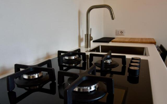 Italian Vacation Homes - La Petite Maison du Lac