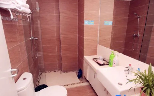 Funian Junyue Boutique Apartment – Bathroom – Chengdu