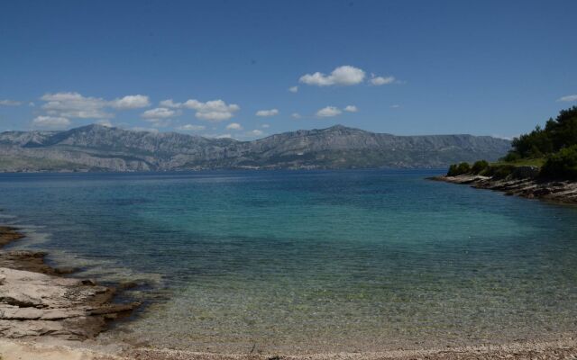 Holiday house Mare- close to the sea Cove Vela Lozna (Postira), Island Brac