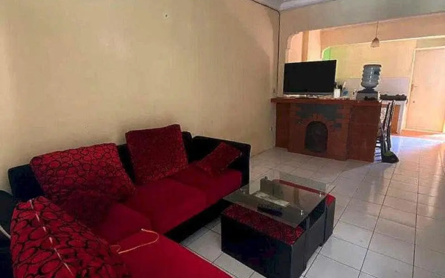 Express O 91278 Pahlawan Udyana Syariah