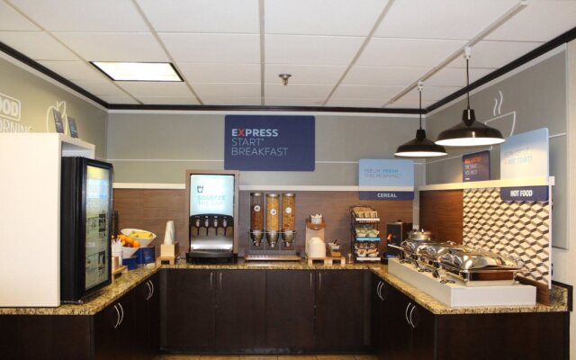 Holiday Inn Express Forsyth by IHG