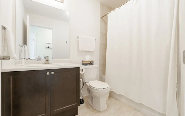 Luxurious Brand New Four Bedroom Townhouse