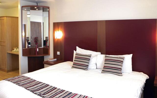 Mercure Swindon South Marston Hotel & Spa