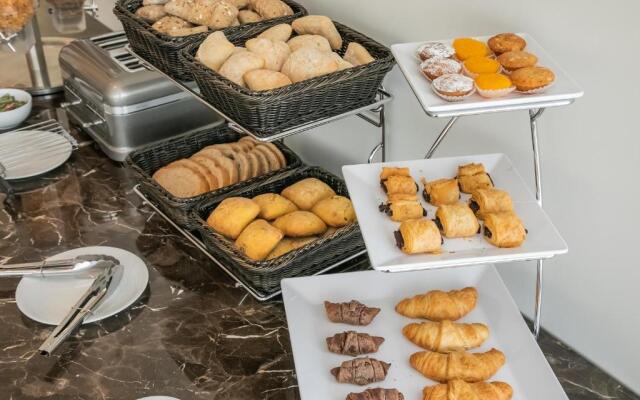 Oporto Airport & Business Hotel