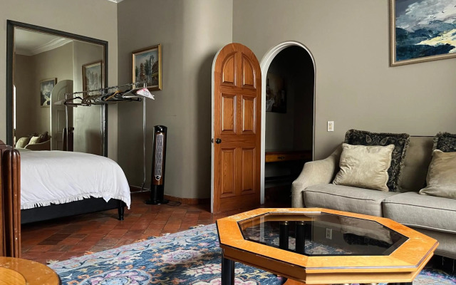 Beverly Hills Spanish Bed and Breakfast