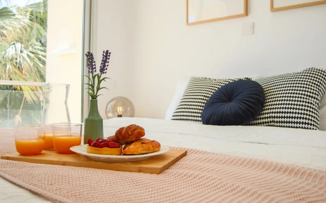 Constantinos Seaview Residence