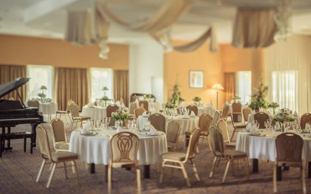 Spa Resort Tree of Life