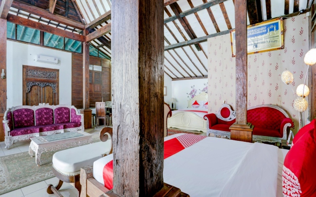 OYO 90363 Nira Guest House Sanur Bali