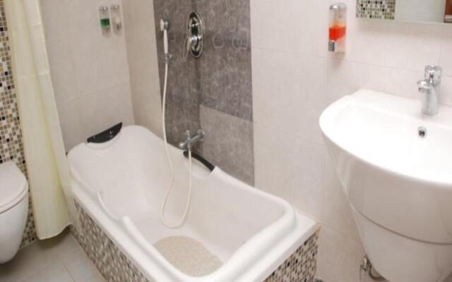 Hotel Centra-Ahmedabad