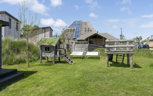 Modern holiday home in Callantsoog with garden