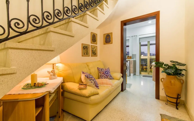Madonnina Sunny Townhouse in Kalkara