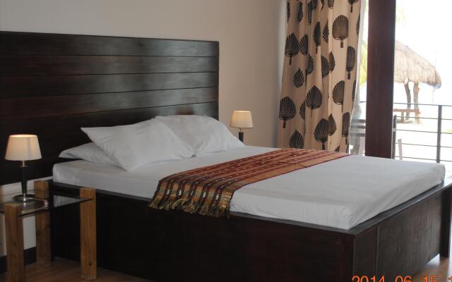 Cebu Club Fort Med Resort