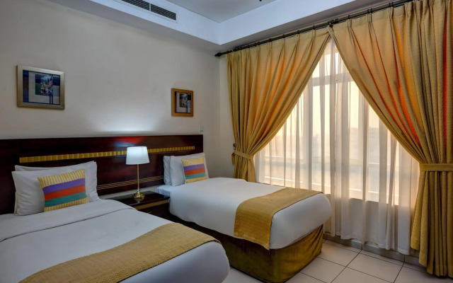 Landmark Summit Hotel