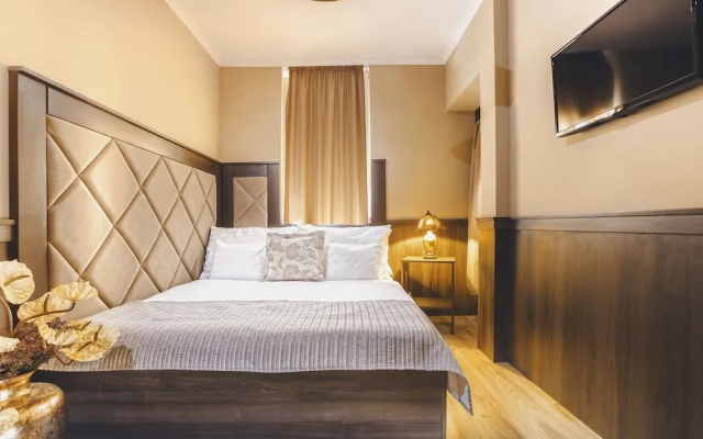 Komló Hotel Gyula