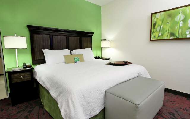 Hampton Inn & Suites Winnie